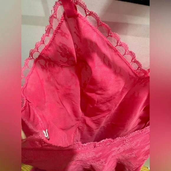 Vintage vanity fair hot pink Pink Lace Slip Dress size 32 small - Picture 6 of 9